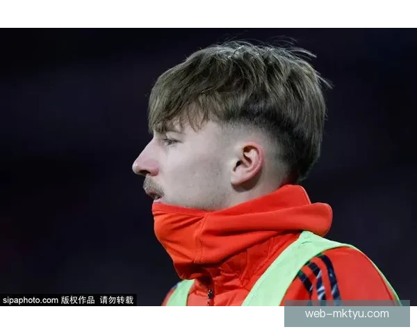 凯恩743场500球冲神纪录